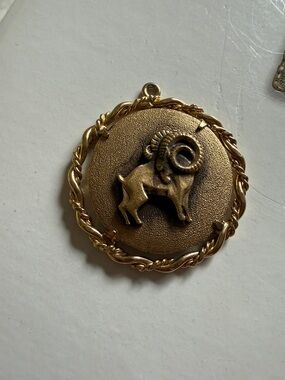 Vintage Gold Tone Ram Aries Zodiac medallion Pendant